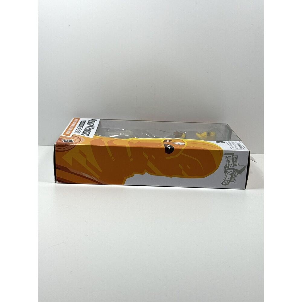 Hasbro Power Rangers Yellow Ranger Lighting Collection - Picture 7 of 12